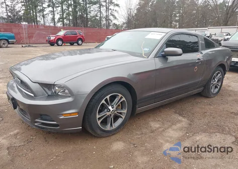 2013 Ford Mustang V6 Premium from USA, damaged, VIN 1ZVBP8AM4D5262226